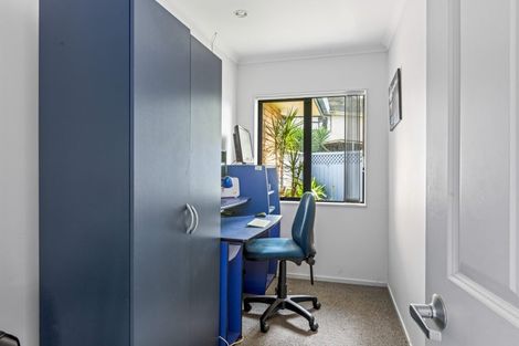 Photo of property in 7a Barberry Lane, Te Atatu Peninsula, Auckland, 0610