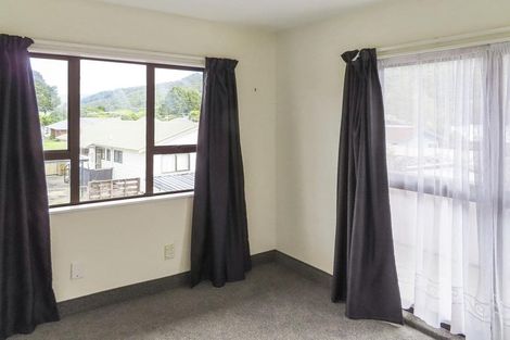 Photo of property in 5 California Drive, Totara Park, Upper Hutt, 5018