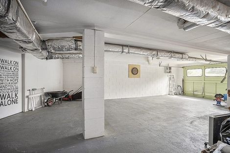 Photo of property in 32 Johnston Street, Gore, 9710