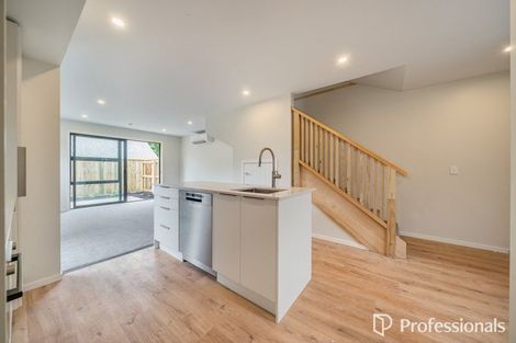 Photo of property in 31 Wainuiomata Road, Wainuiomata, Lower Hutt, 5014