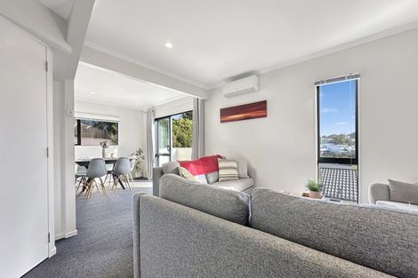 Photo of property in 2/28a Marlborough Avenue, Glenfield, Auckland, 0629