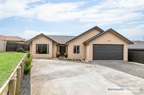 Photo of property in 14 Ebanjane Way, Clendon Park, Auckland, 2103