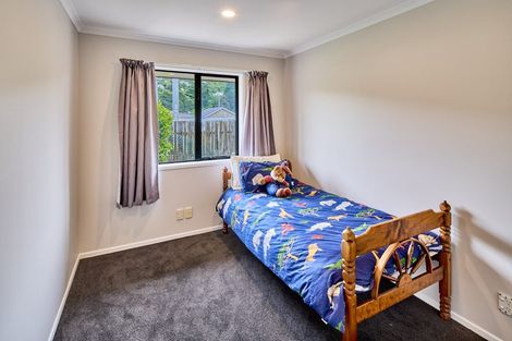 Photo of property in 9b Hinau Street, Tawa, Wellington, 5028