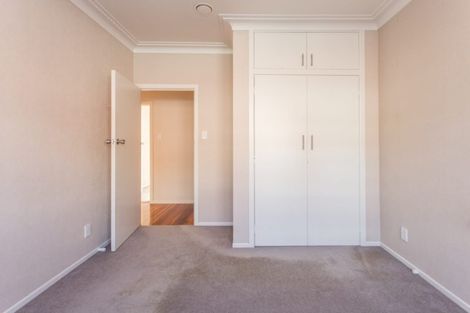 Photo of property in 16 Croydon Road, New Lynn, Auckland, 0600