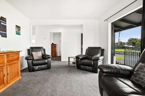 Photo of property in 276 Sturges Road, Henderson, Auckland, 0612