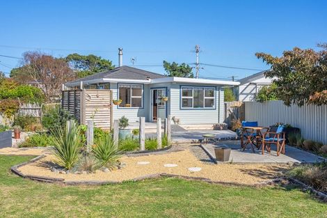 Photo of property in 61 Martin Road, Paraparaumu Beach, Paraparaumu, 5032