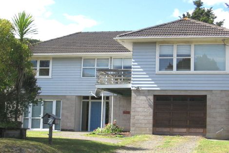 Photo of property in 2/3 Seaton Road, Murrays Bay, Auckland, 0630