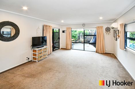 Photo of property in 33 Peretao Rise, The Gardens, Auckland, 2105