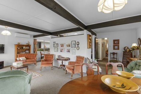 Photo of property in 298 Wellington Road, Wainuiomata, Lower Hutt, 5014