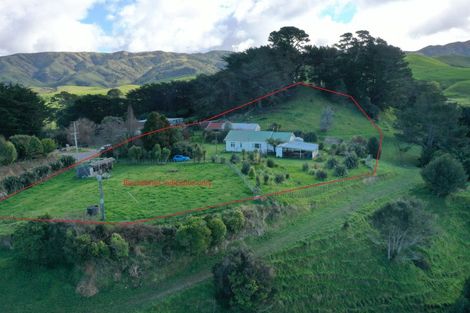 Photo of property in 130 Omata Road, Pahiatua, 4988