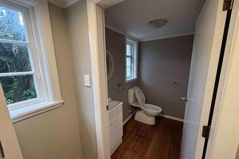 Photo of property in 72 Cashmere Avenue, Khandallah, Wellington, 6035