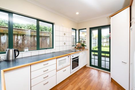 Photo of property in 2 Hanna Place, Havelock North, 4130