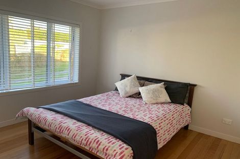 Photo of property in 2/300 Lake Road, Hauraki, Auckland, 0622