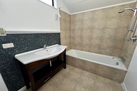 Photo of property in 1/55 Beresford Street, Bayswater, Auckland, 0622