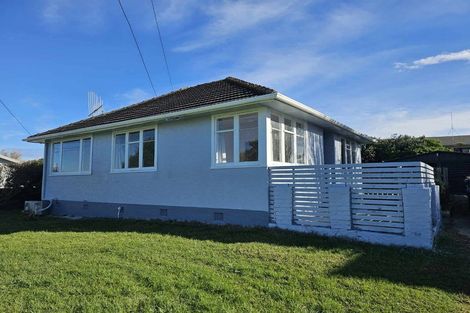 Photo of property in 7 Mosston Road, Castlecliff, Whanganui, 4501