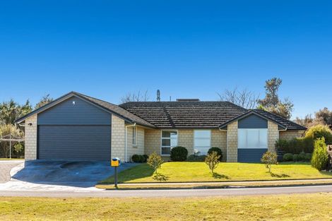 Photo of property in 15 Bodes Lane, Kinloch, Taupo, 3377