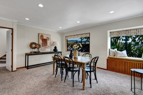 Photo of property in 15 Del Mar Place, Merrilands, New Plymouth, 4312