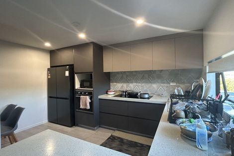 Photo of property in 1/106 Triangle Road, Massey, Auckland, 0614