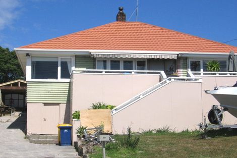 Photo of property in 39 Braemar Road, Rothesay Bay, Auckland, 0630
