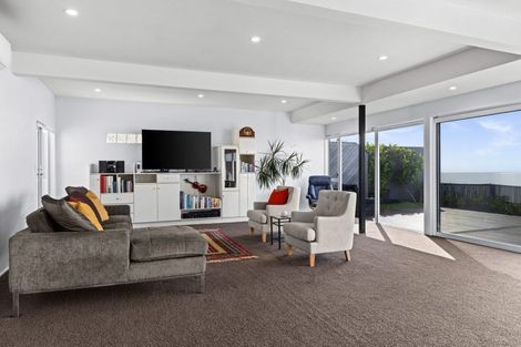 Photo of property in 132 Priestley Terrace, Bluff Hill, Napier, 4110