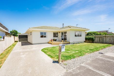 Photo of property in 24 Kapanui Road, Waikanae, 5036