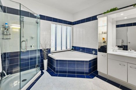 Photo of property in 6 Ribbonwood Crescent, Goodwood Heights, Auckland, 2105