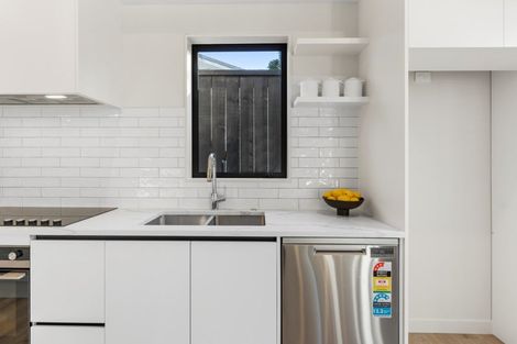 Photo of property in 136c Forrest Hill Road, Forrest Hill, Auckland, 0620