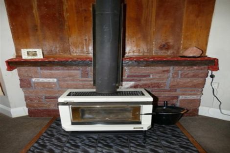 Photo of property in 16 Cranley Street, Dargaville, 0310