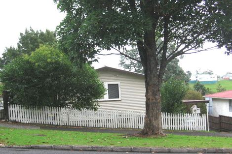 Photo of property in 89 Woodglen Road, Glen Eden, Auckland, 0602