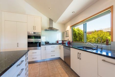 Photo of property in 10 Moreland Place, Mapua, 7005