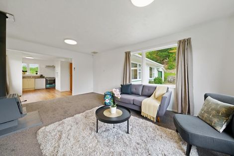 Photo of property in 39 Vista Crescent, Maoribank, Upper Hutt, 5018