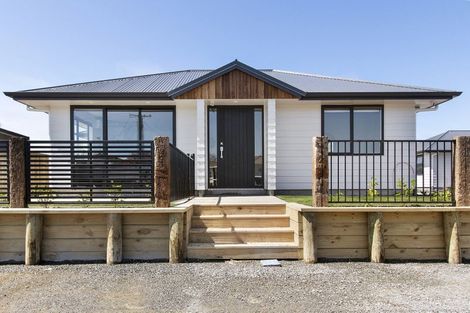 Photo of property in 2/16 Betley Crescent, Fairview Downs, Hamilton, 3214