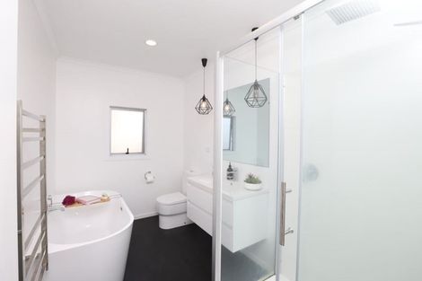 Photo of property in 15 Walsh Street, Forest Lake, Hamilton, 3200