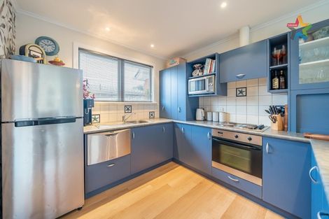 Photo of property in 75 Wai-iti Crescent, Woburn, Lower Hutt, 5010