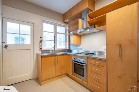 Photo of property in Ionian Flats, 123-125 Brougham Street, Mount Victoria, Wellington, 6011