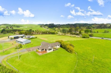 Photo of property in 1218 State Highway 16, Waimauku, 0883