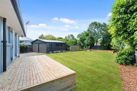 Photo of property in 38 Pinehurst Crescent, Russley, Christchurch, 8042