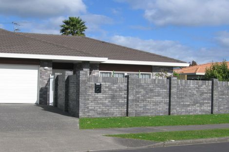 Photo of property in 12 Suncrest Drive, West Harbour, Auckland, 0618