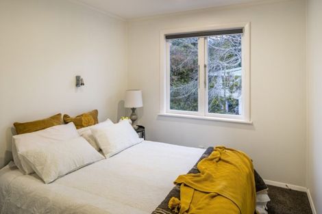 Photo of property in 69 Kahu Road, Paremata, Porirua, 5024