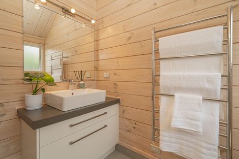 Photo of property in 102 Bond Road, Whangamata, 3620