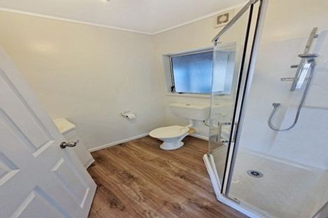 Photo of property in 112a Tiroroa Avenue, Te Atatu South, Auckland, 0610