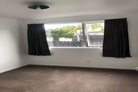 Photo of property in 19 Becker Drive, Weymouth, Auckland, 2103