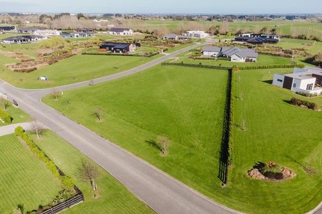 Photo of property in 2 Paterson Lane, Kelvin Grove, 4470