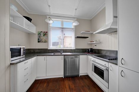 Photo of property in 51 Vivian Street, New Plymouth, 4310