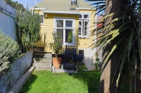 Photo of property in 12 Herald Street, Berhampore, Wellington, 6023