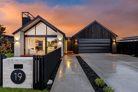 Photo of property in 19 Perehia Mews, Marshland, Christchurch, 8083