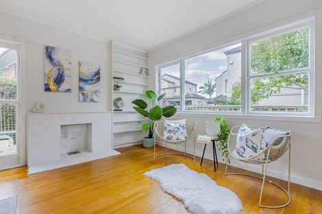 Photo of property in 1/23 Forrest Hill Road, Milford, Auckland, 0620