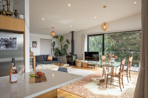 Photo of property in 1 Aroaro Lane, Raglan, 3225