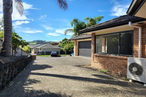 Photo of property in 60 Cabeleigh Drive, Helensville, 0800