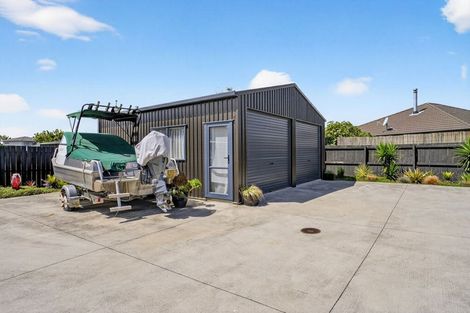 Photo of property in 23 Raabia Close, Parakai, 0830